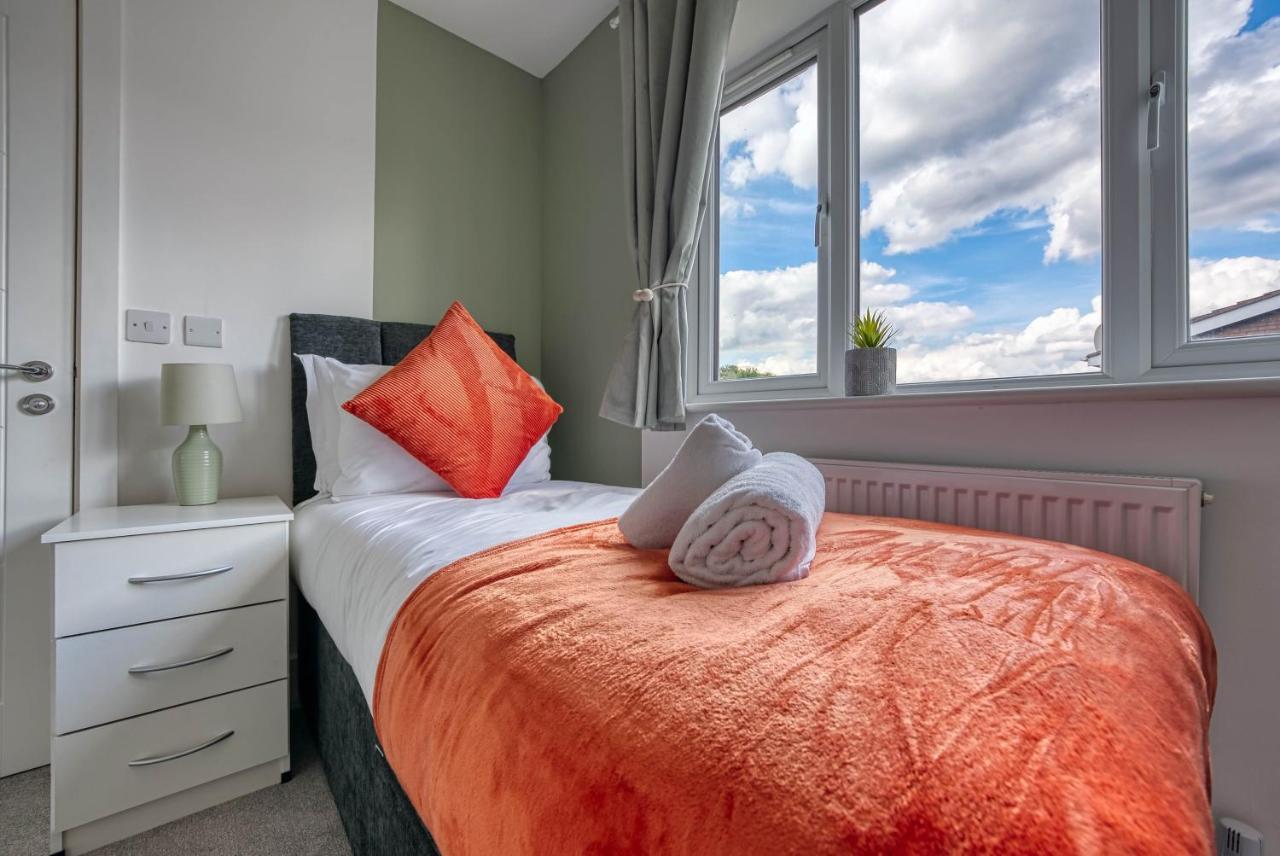 Luxurious Birmingham Home Private Parking Wifi - Near To Nec And Qeh Екстериор снимка