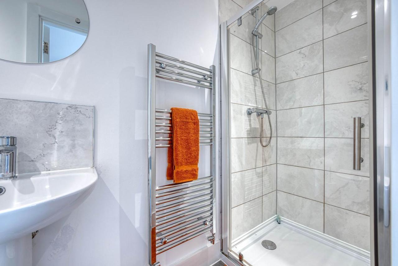 Luxurious Birmingham Home Private Parking Wifi - Near To Nec And Qeh Екстериор снимка